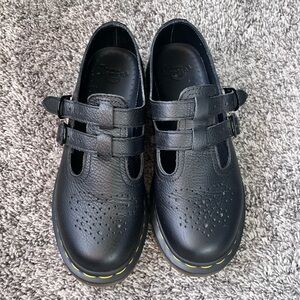 Dr. Martens Mary Jane
